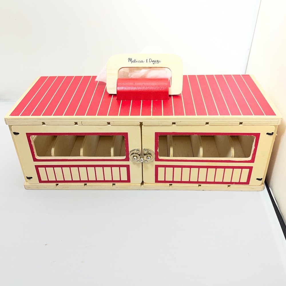 Melissa & Doug Show-Horse Stable Kids Red Wood Farmhouse Portable Toy Case 3744